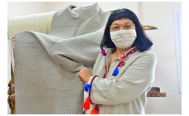 Geleneksel ‘Adana bezi’ kadınların elinde tekstil ürününe dönüşüyor